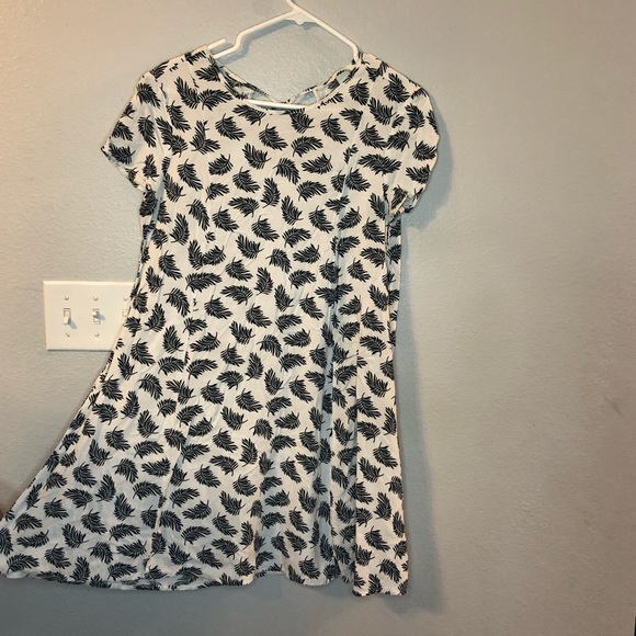 H&M Leaf-print Dress - Picture 2 of 5